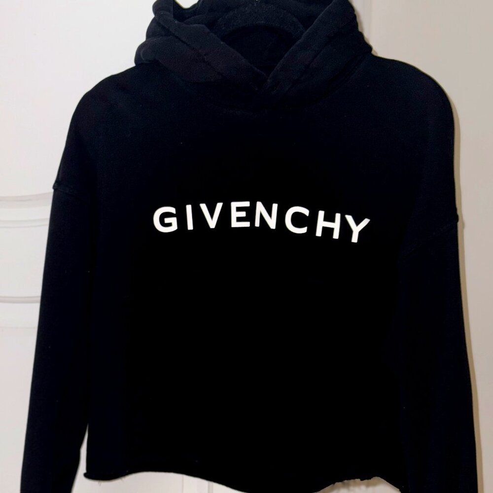 Givenchy JOGGER SET  Logo Hoodie with Black & White Matching Sweats (Size S/M)